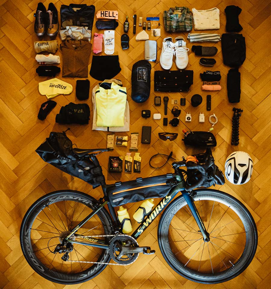 Topshot, what's is in my bag, Bike-Packing