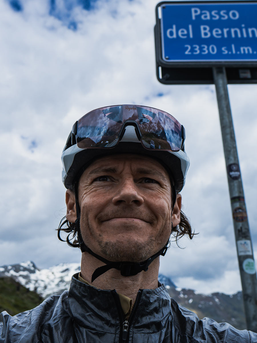 Sebastian Taprogge glücklich am Passo del Bernina, Schweiz